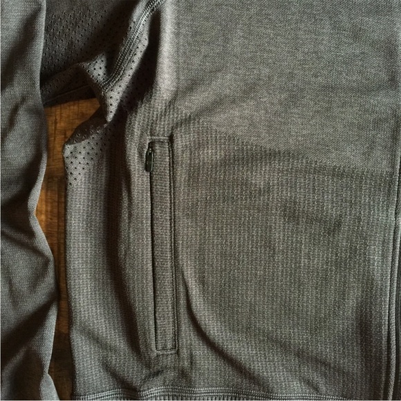 🍋 Lululemon Breathable Textured Knit Training Jacket Black / Graphite Grey - Picture 11 of 13